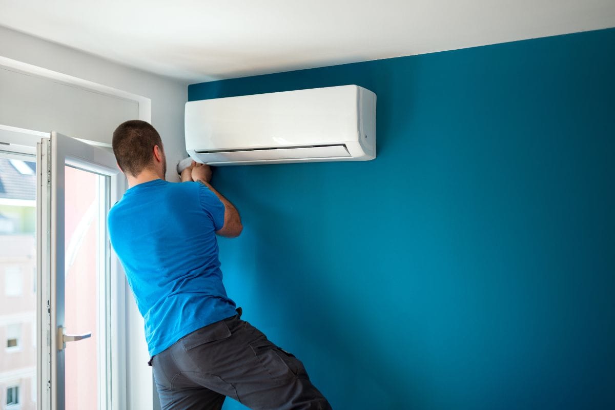Wall-Mounted AC